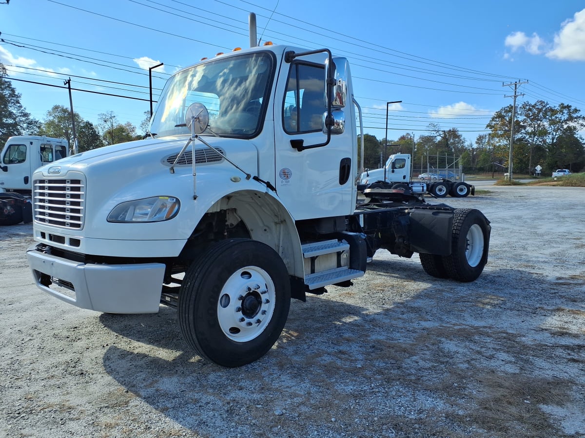 2017 Freightliner/Mercedes M2 106 666356