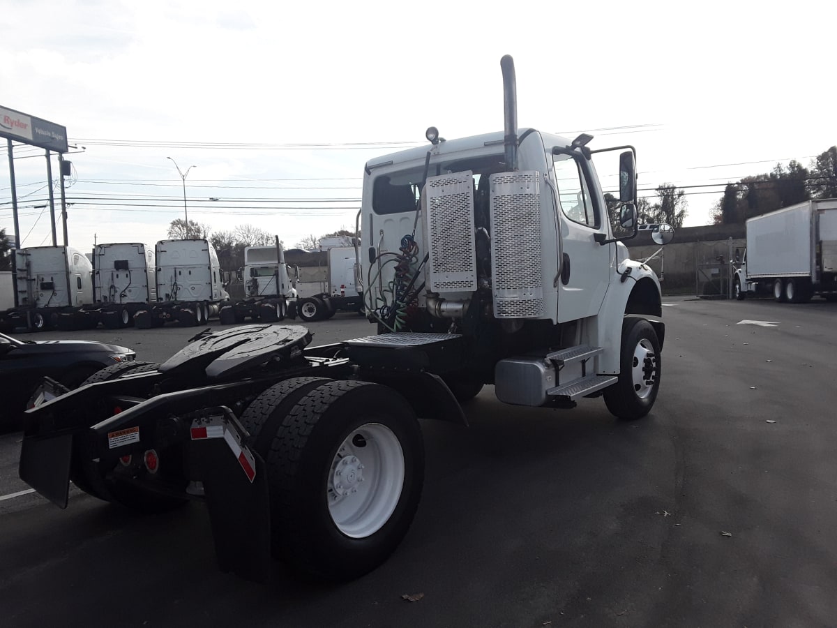 2017 Freightliner/Mercedes M2 106 666363