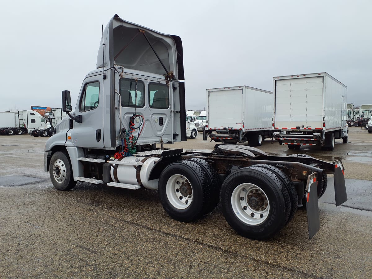 2017 Freightliner/Mercedes CASCADIA 125 666367