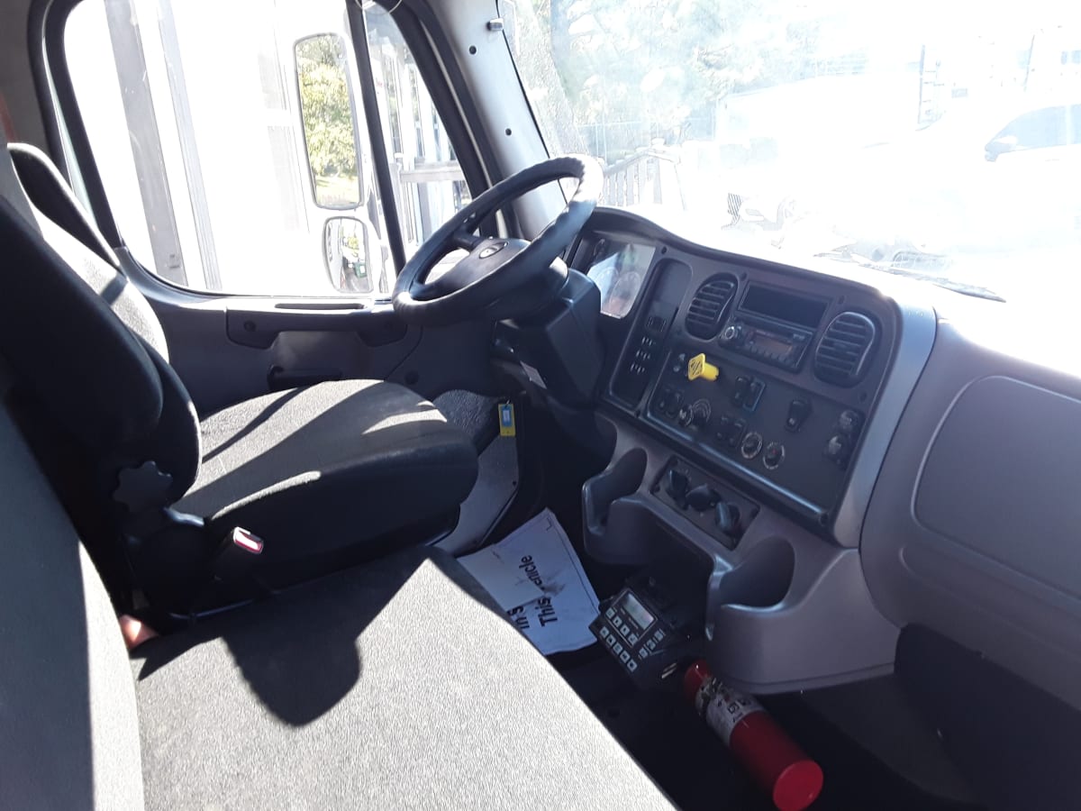 2017 Freightliner/Mercedes M2 106 666590