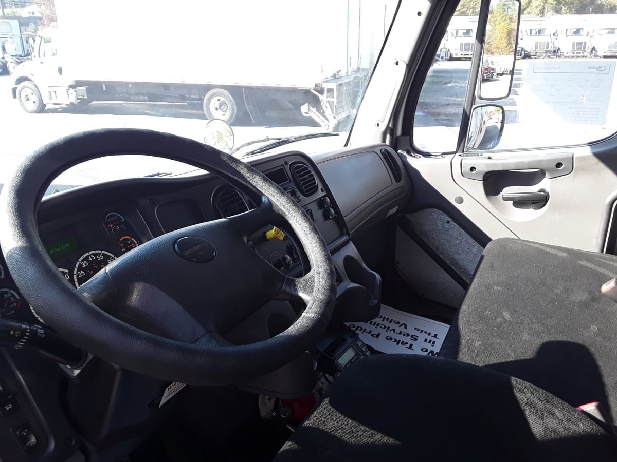 2017 Freightliner/Mercedes M2 106 666590