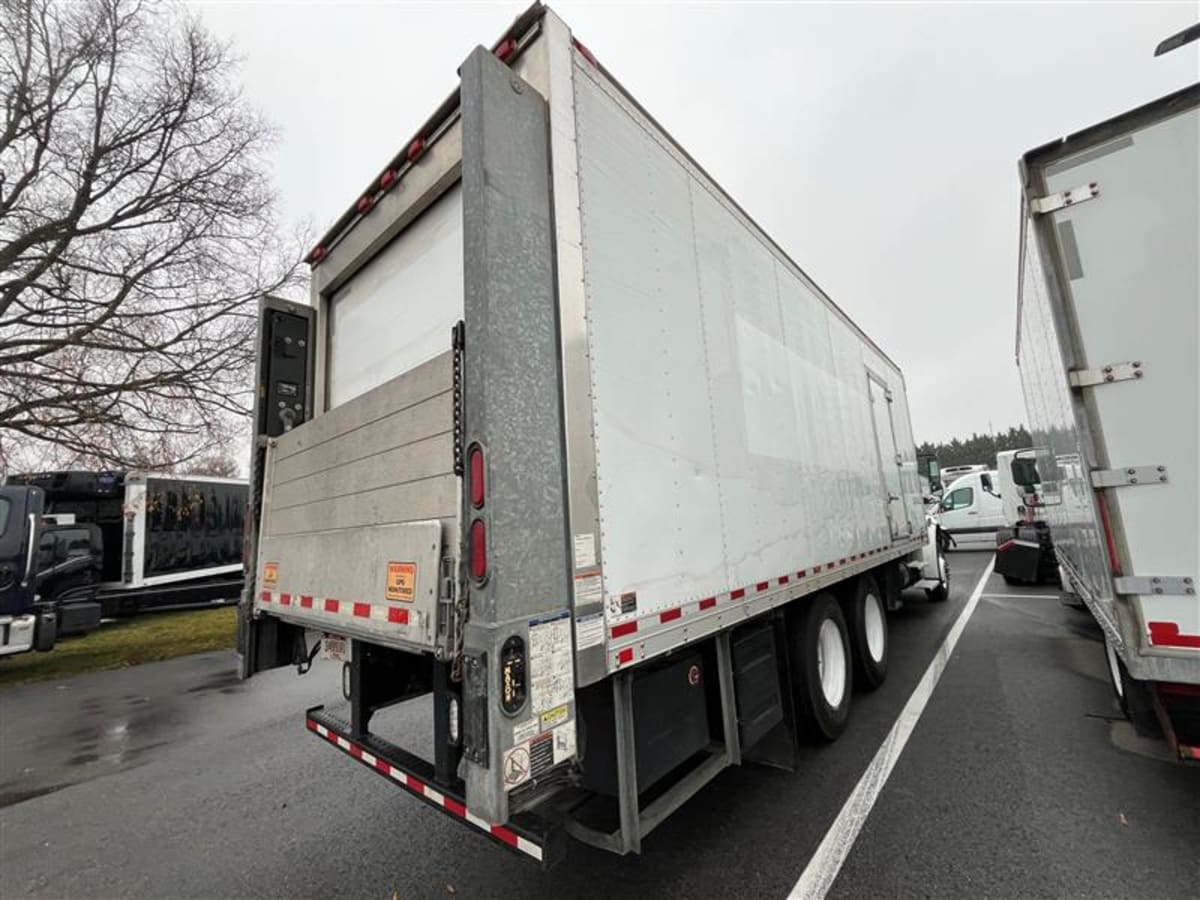 2017 Freightliner/Mercedes M2 106 666601