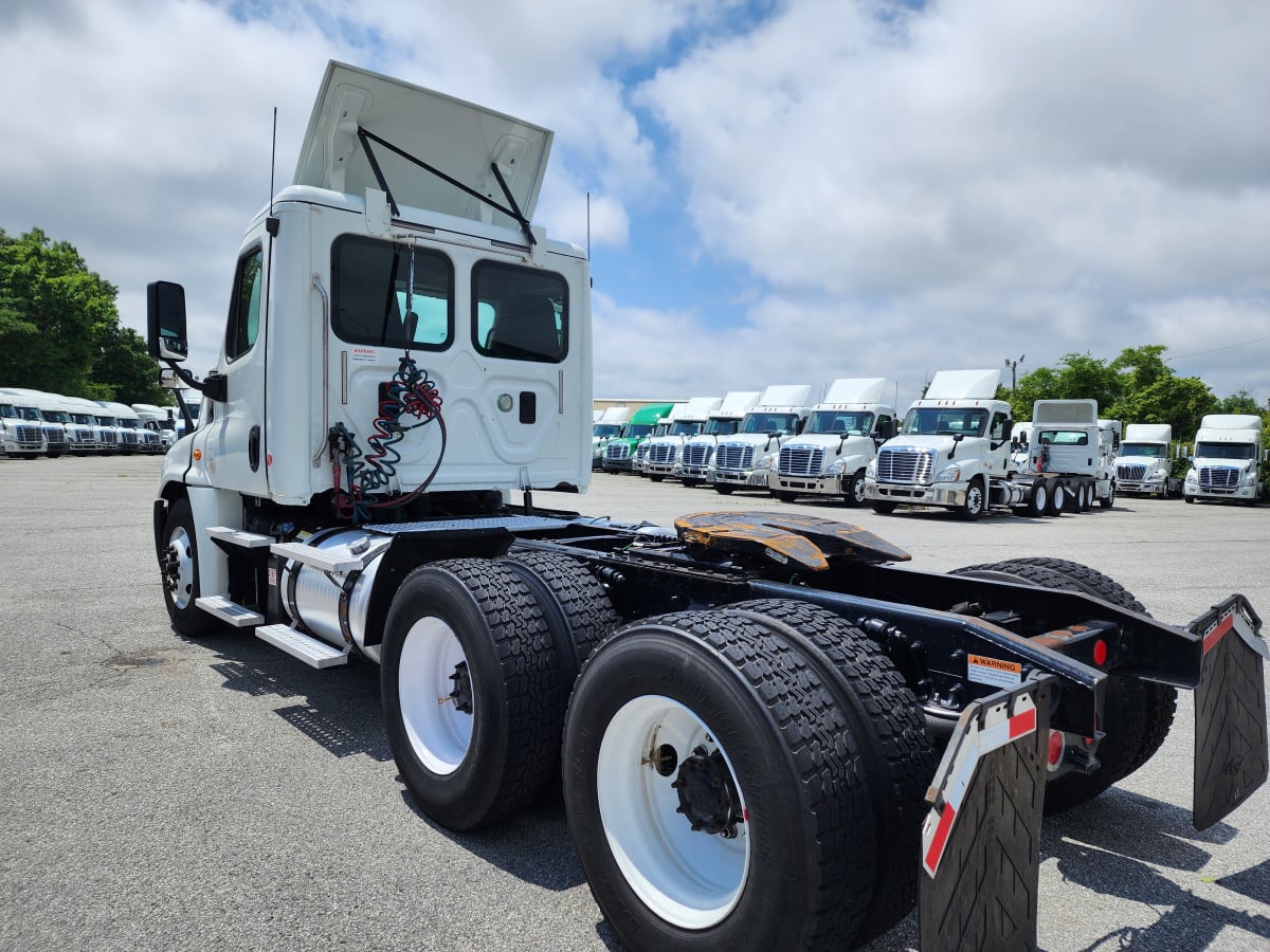 2017 Freightliner/Mercedes CASCADIA 125 666894