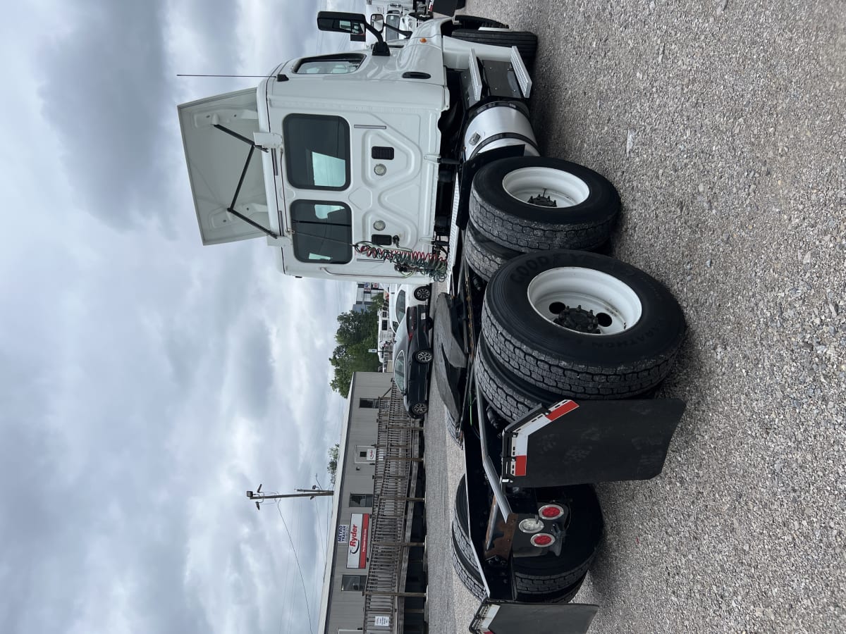 2017 Freightliner/Mercedes CASCADIA 125 666898