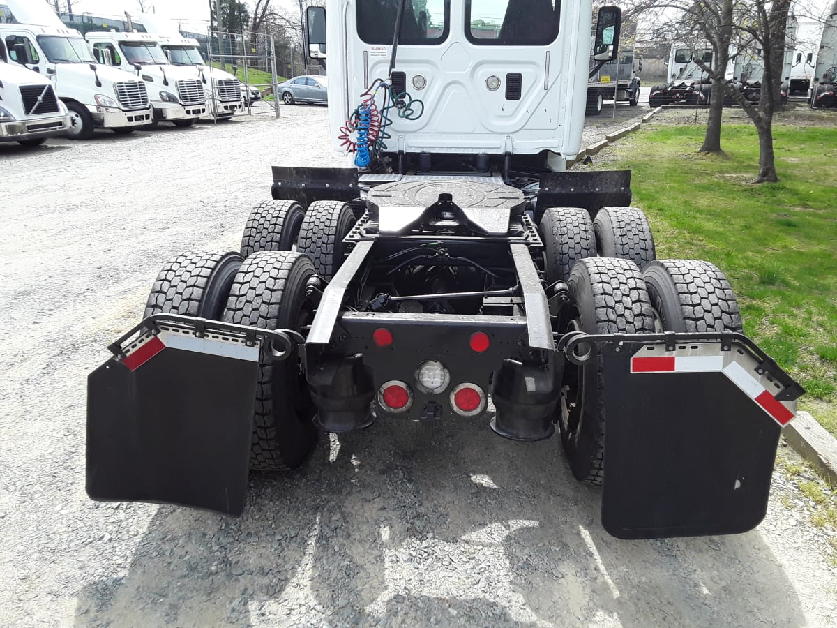 2017 Freightliner/Mercedes CASCADIA 125 666902