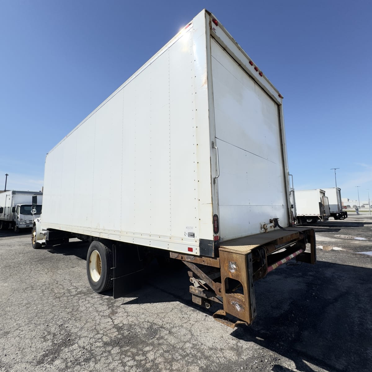 2017 Freightliner/Mercedes M2 106 666918