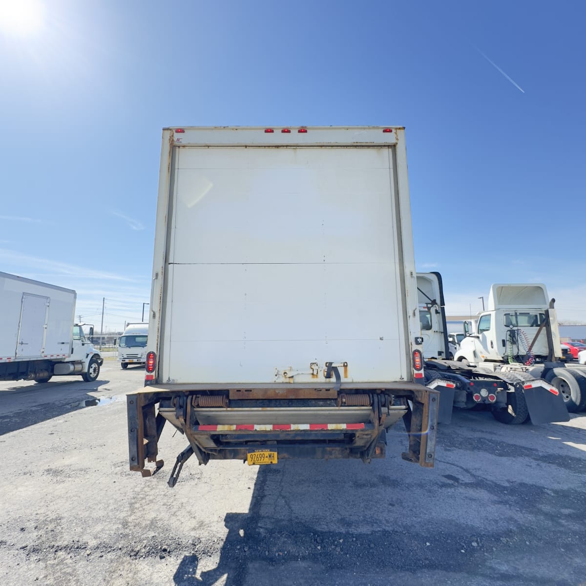 2017 Freightliner/Mercedes M2 106 666918