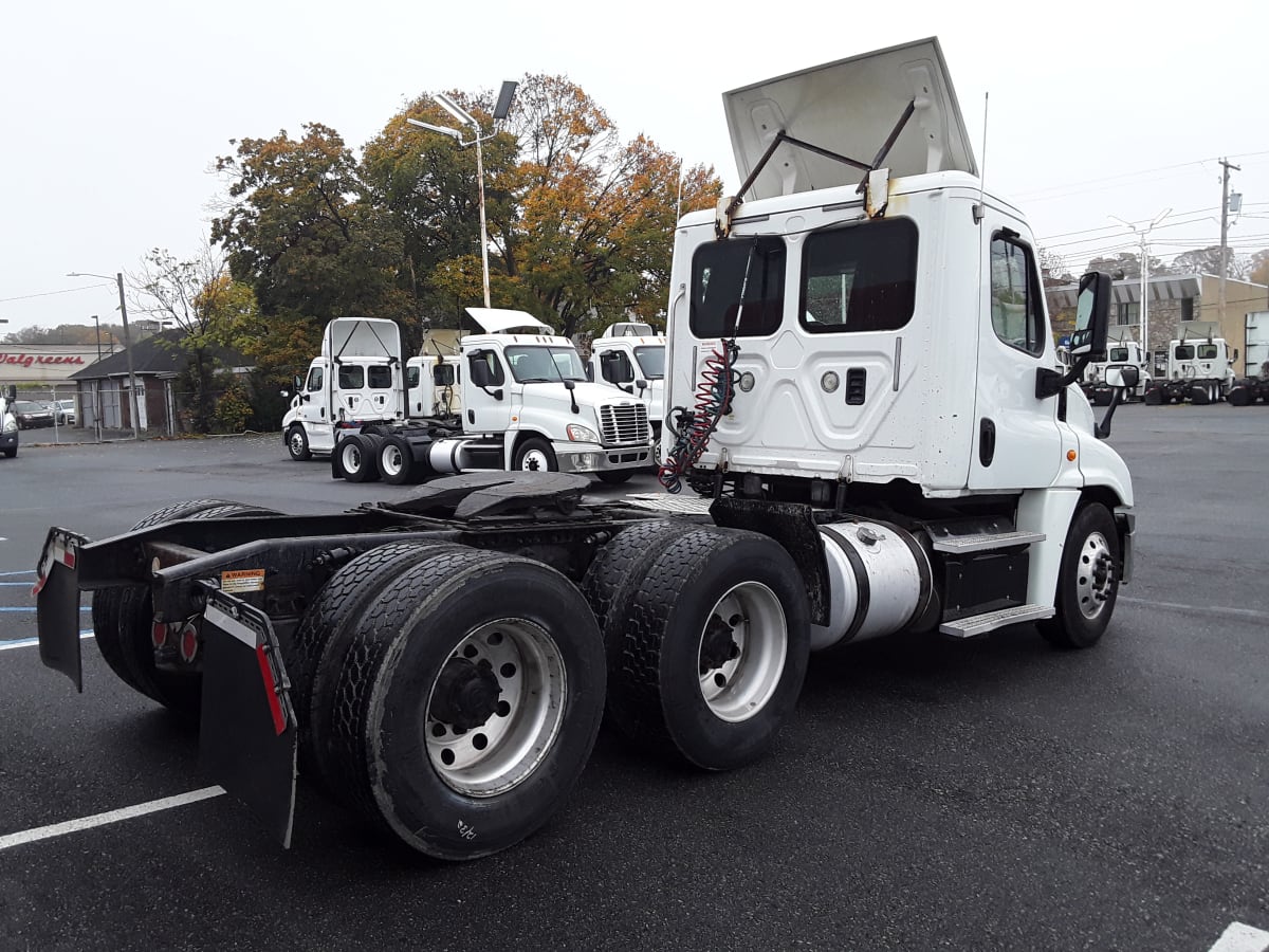 2017 Freightliner/Mercedes CASCADIA 125 666929