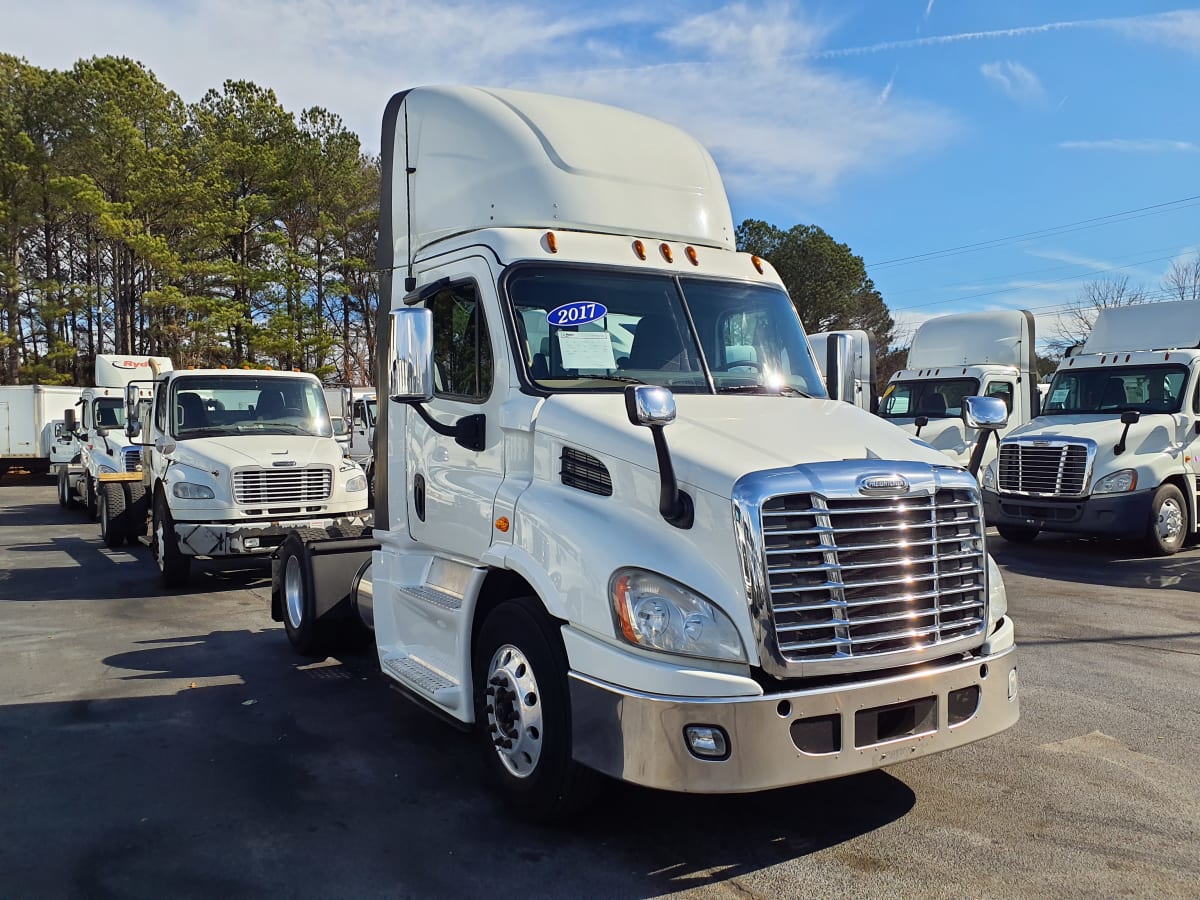 2017 Freightliner/Mercedes CASCADIA 113 666981