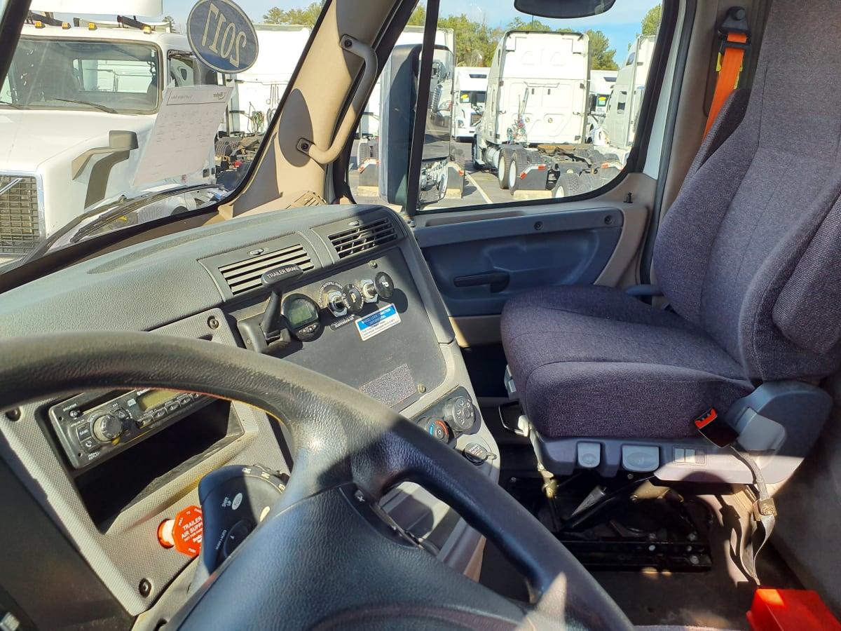 2017 Freightliner/Mercedes CASCADIA 113 666981