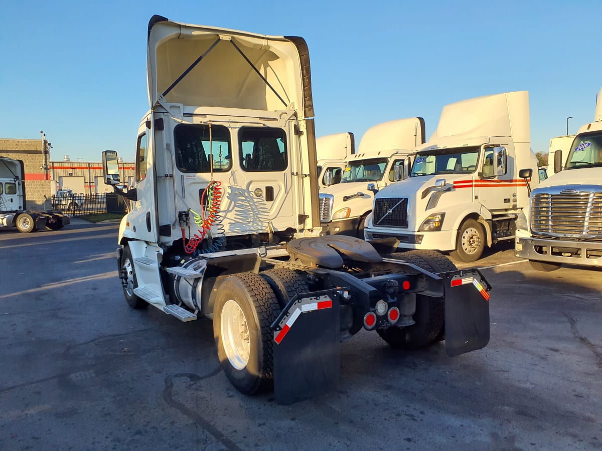 2017 Freightliner/Mercedes CASCADIA 113 666982