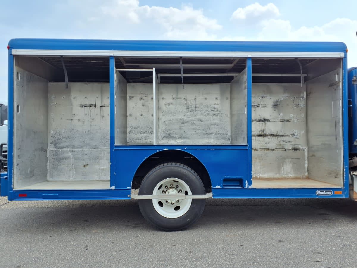 2017 Freightliner M2 106 667076