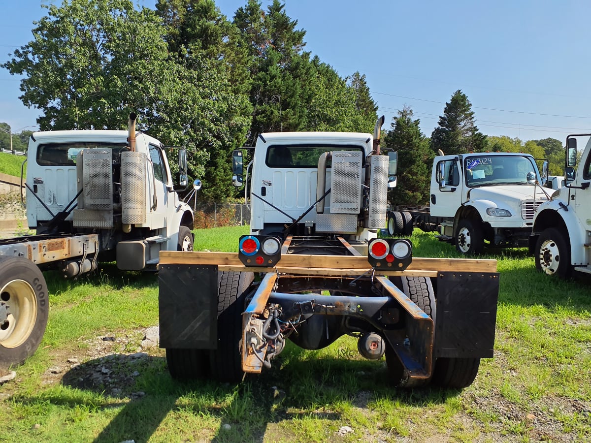 2017 Freightliner/Mercedes M2 106 667084