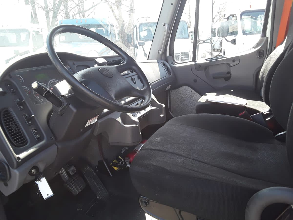 2017 Freightliner/Mercedes M2 106 667112