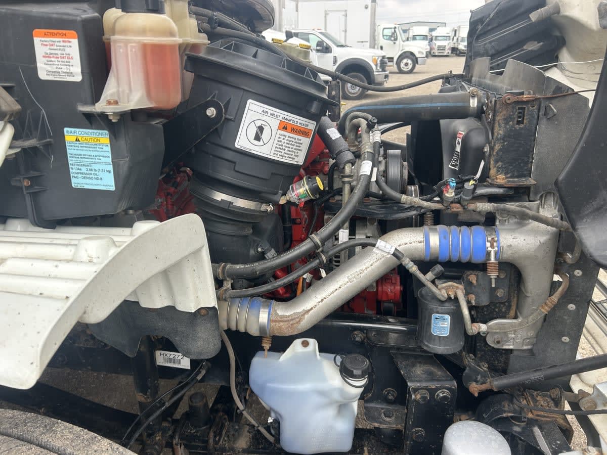 2017 Freightliner M2 106 667182