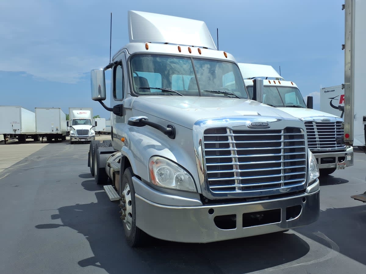 2017 Freightliner - image 1