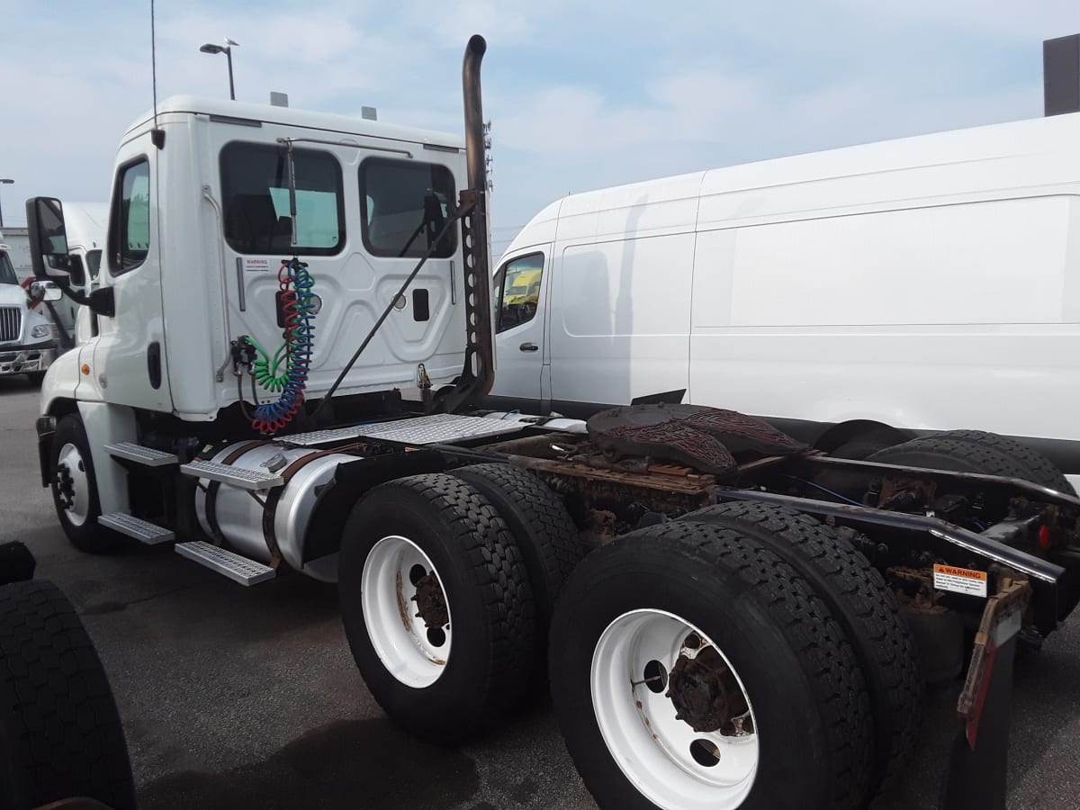 2017 Freightliner/Mercedes CASCADIA 125 667393