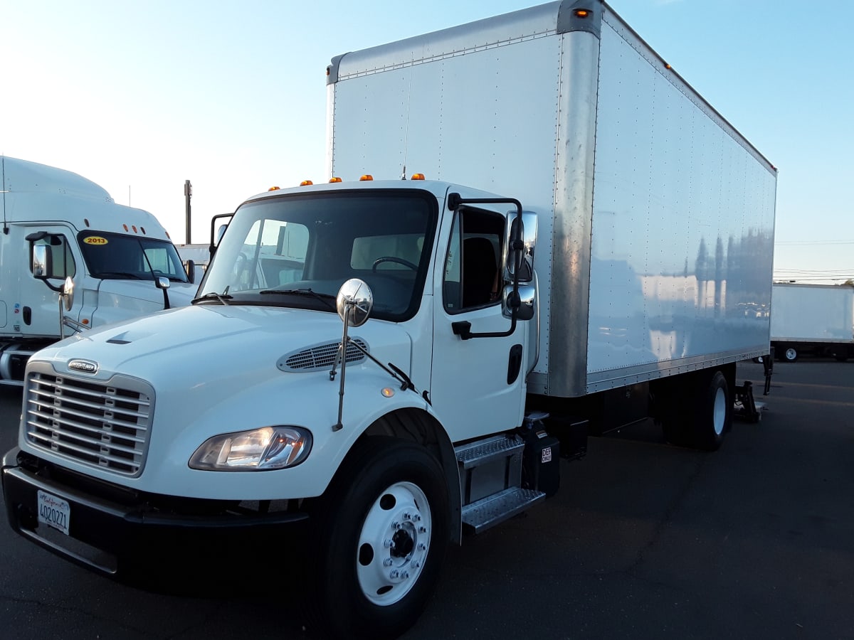 2017 Freightliner/Mercedes M2 106 667463