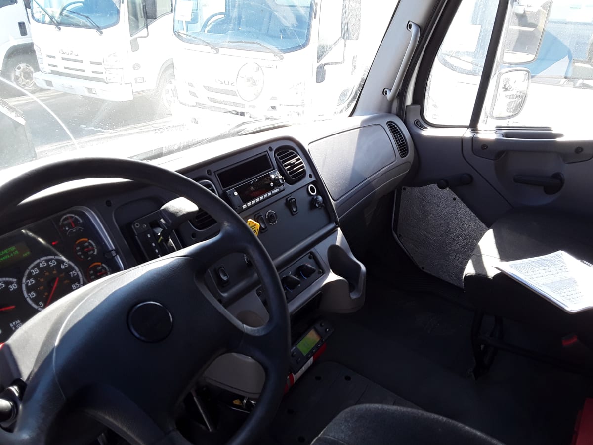 2017 Freightliner/Mercedes M2 106 667476