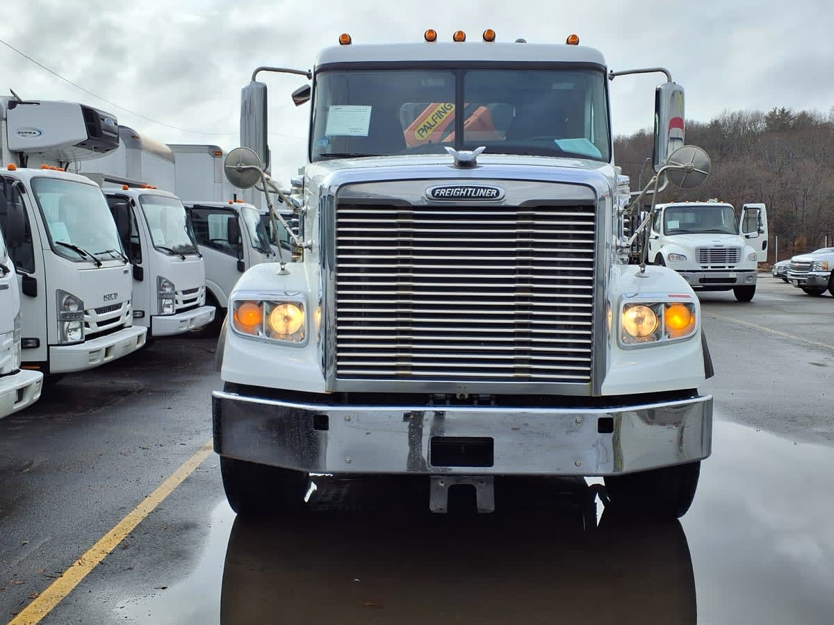 2017 Freightliner 122SD in Salisbury, MA — photo 2