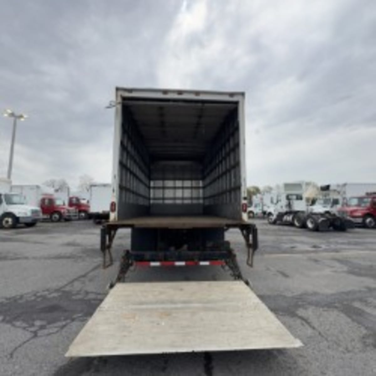 2017 Navistar International 4300 667479