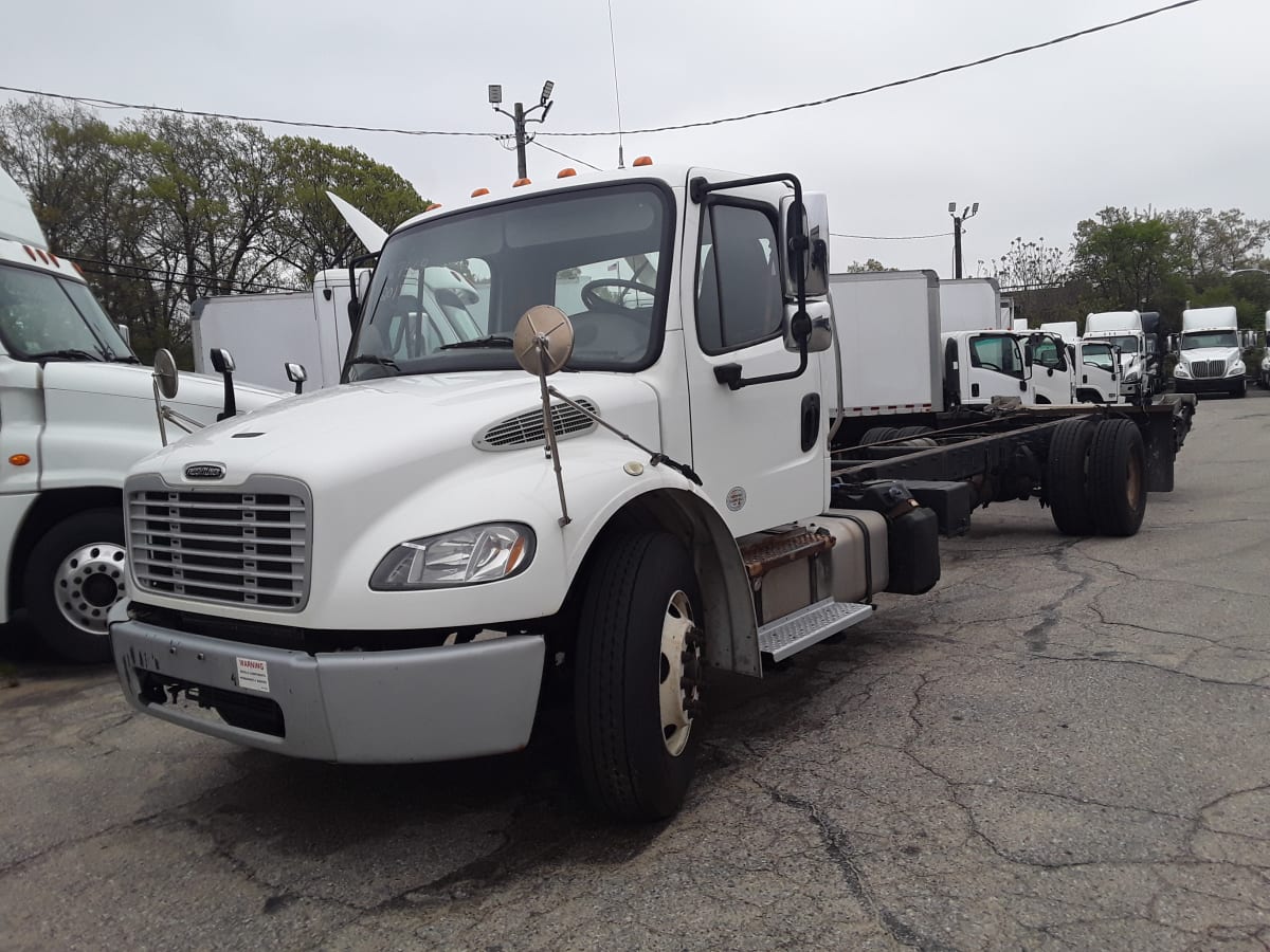 2017 Freightliner/Mercedes M2 106 667569