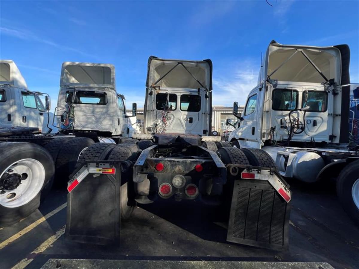 2017 Freightliner/Mercedes CASCADIA 125 667586