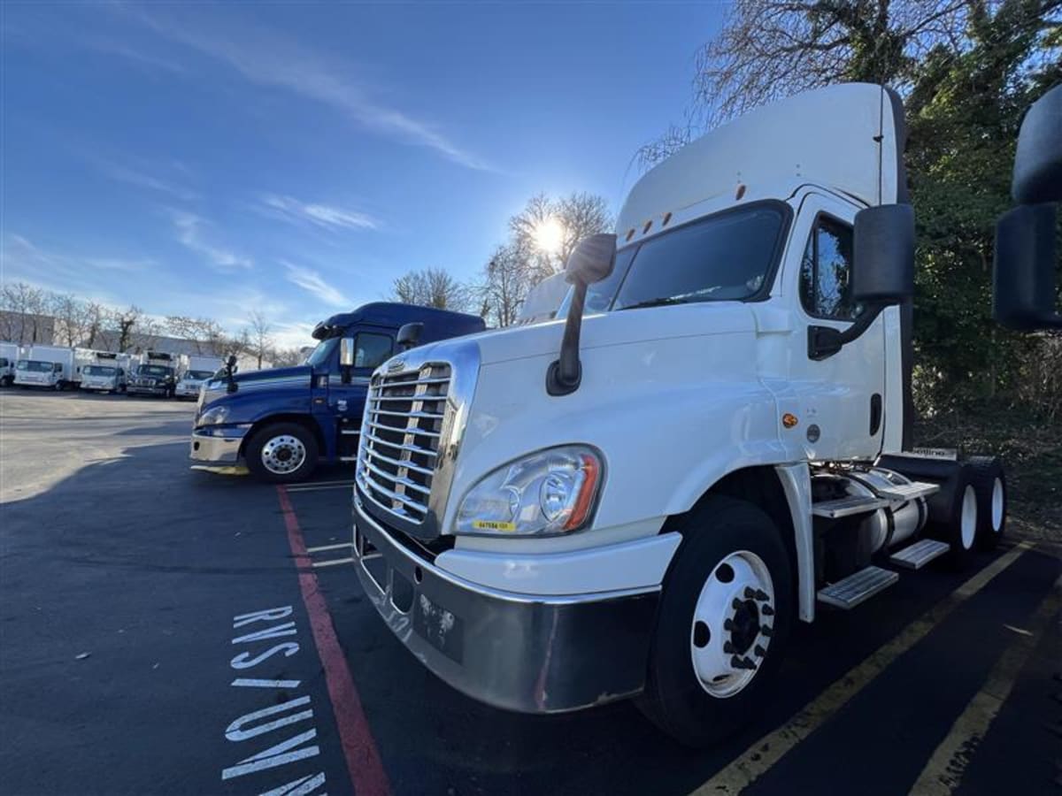 2017 Freightliner/Mercedes CASCADIA 125 667586