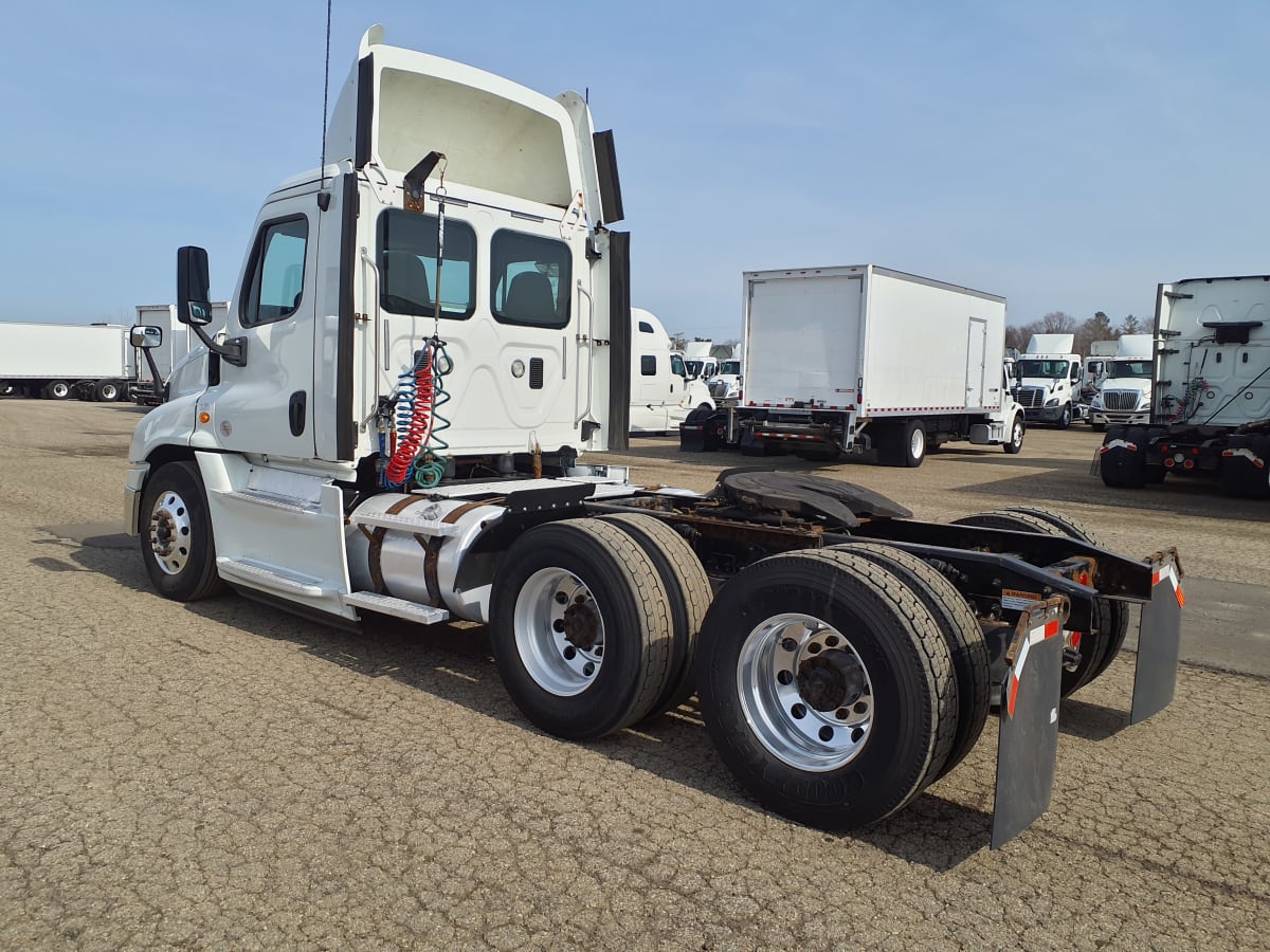 2017 Freightliner/Mercedes CASCADIA 125 667689