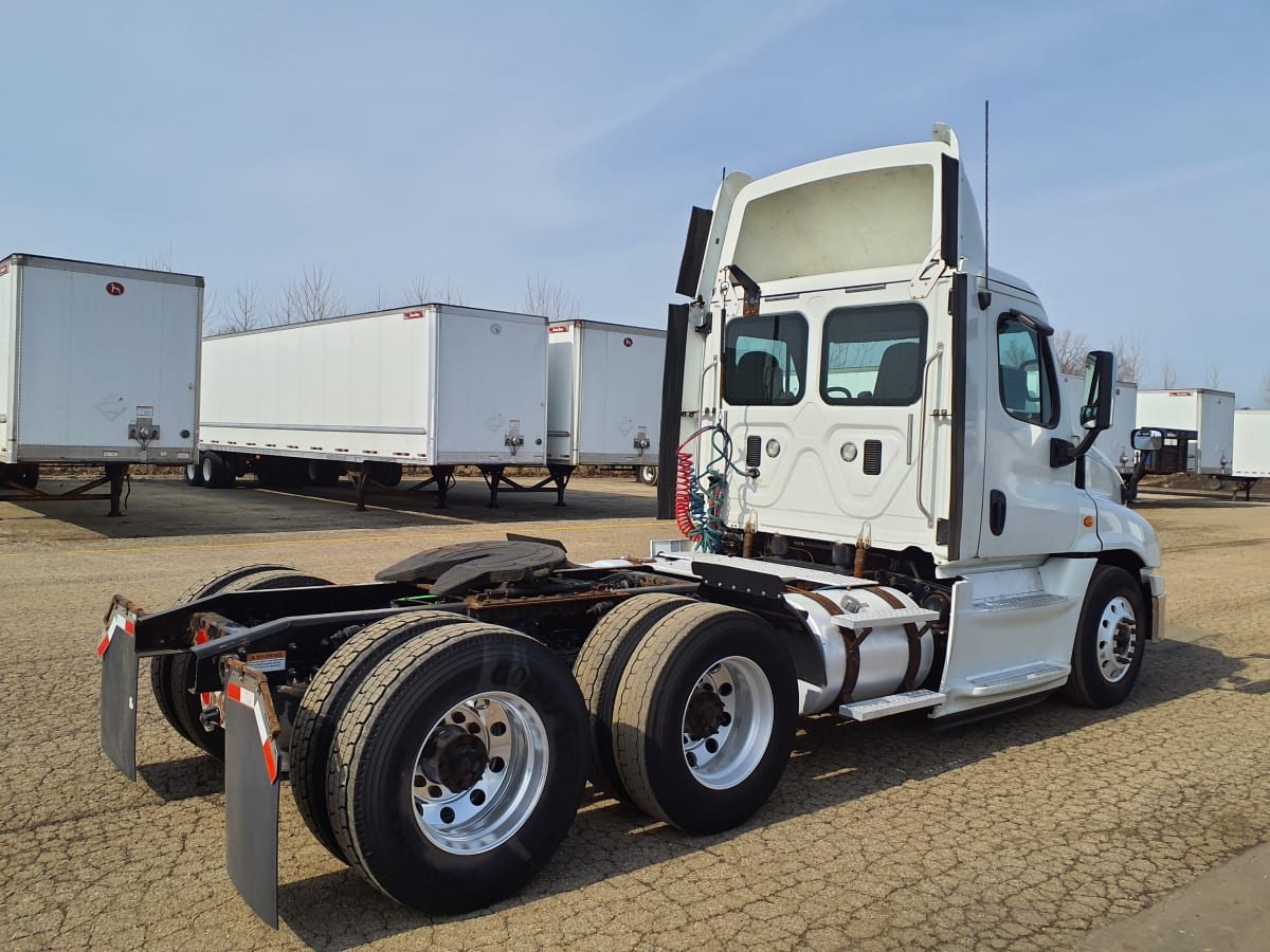 2017 Freightliner/Mercedes CASCADIA 125 667689