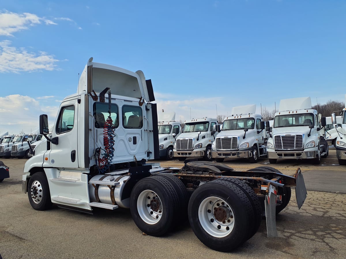 2017 Freightliner/Mercedes CASCADIA 125 667691