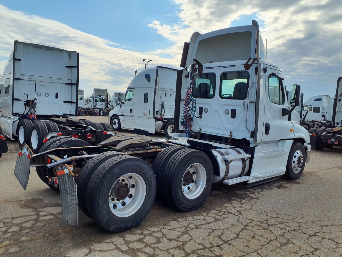 2017 Freightliner/Mercedes CASCADIA 125 667691