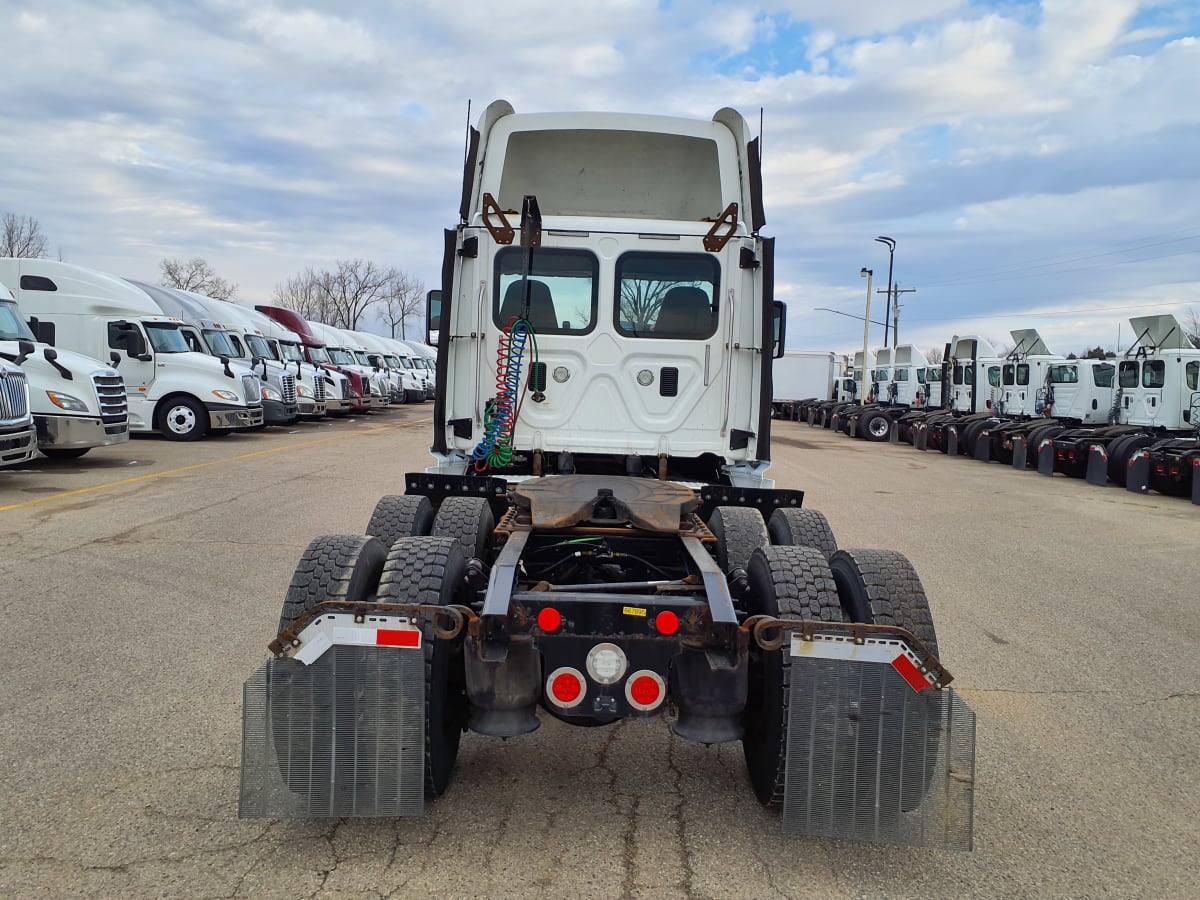 2017 Freightliner/Mercedes CASCADIA 125 667695