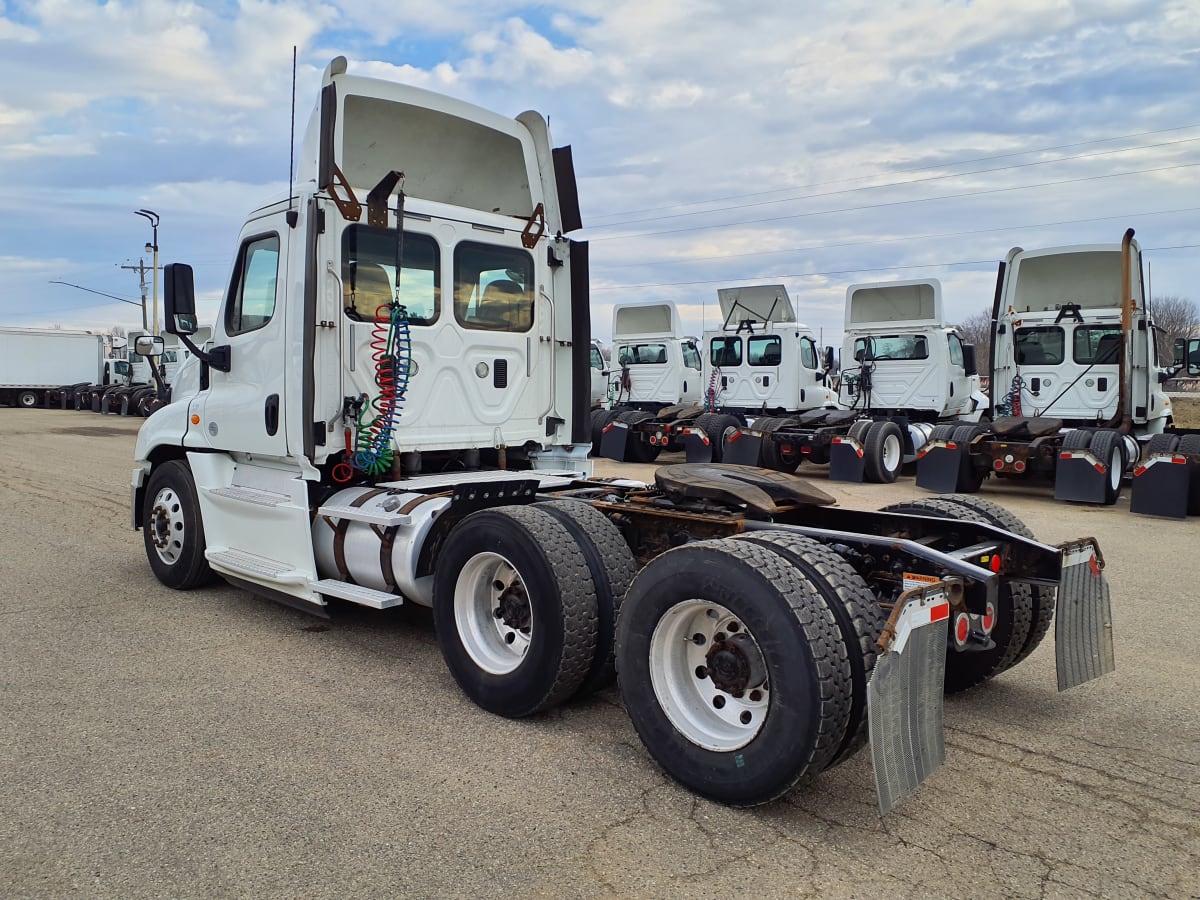 2017 Freightliner/Mercedes CASCADIA 125 667695