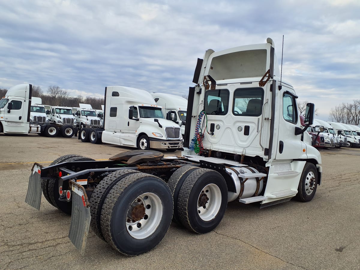 2017 Freightliner/Mercedes CASCADIA 125 667695