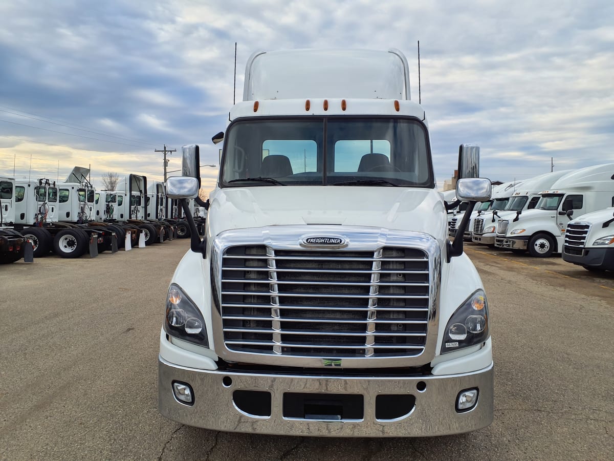 2017 Freightliner/Mercedes CASCADIA 125 667695