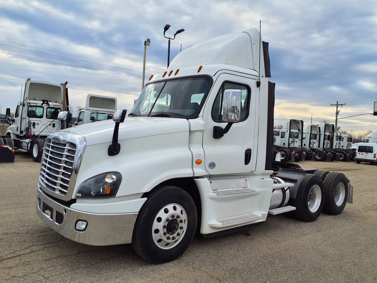 2017 Freightliner/Mercedes CASCADIA 125 667695