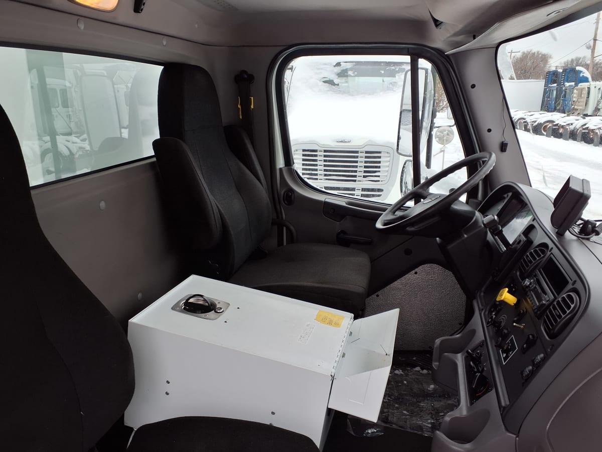 2017 Freightliner/Mercedes M2 106 667712