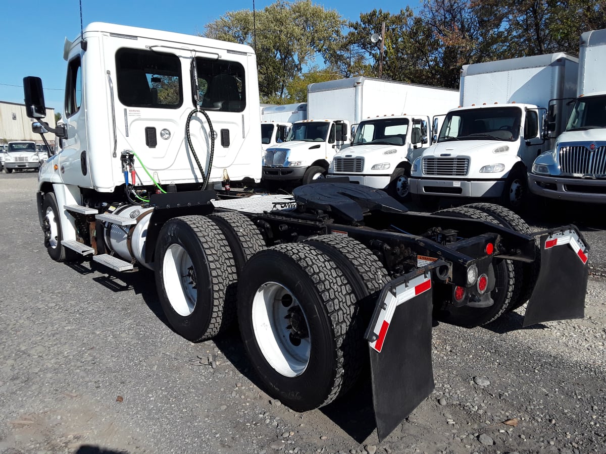 2017 Freightliner/Mercedes CASCADIA 125 667780