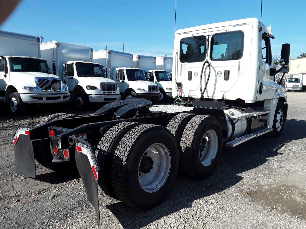 2017 Freightliner/Mercedes CASCADIA 125 667780