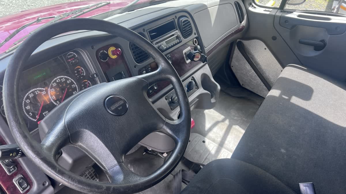 2017 Freightliner/Mercedes M2 106 667833