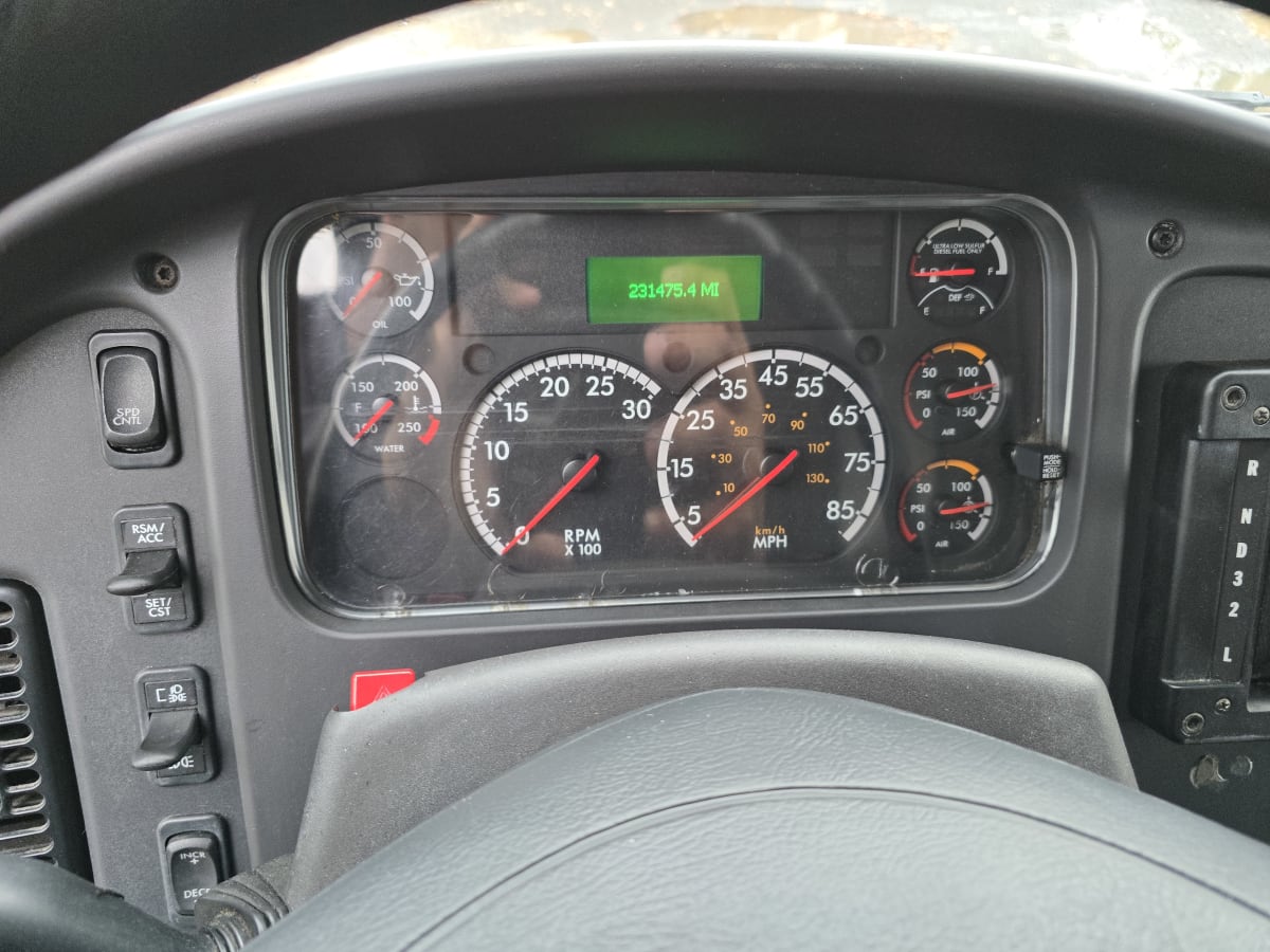 2017 Freightliner/Mercedes M2 106 667840