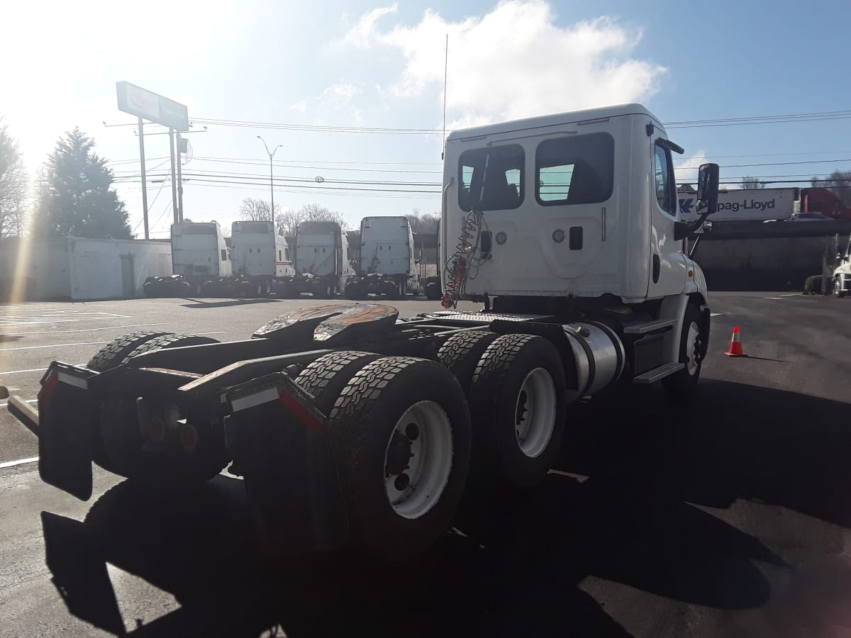 2017 Freightliner/Mercedes CASCADIA 113 668182