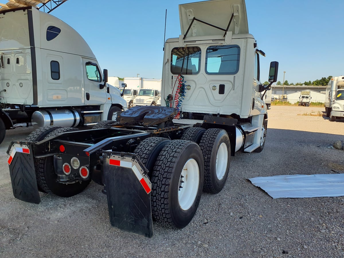 2017 Freightliner/Mercedes CASCADIA 125 668189