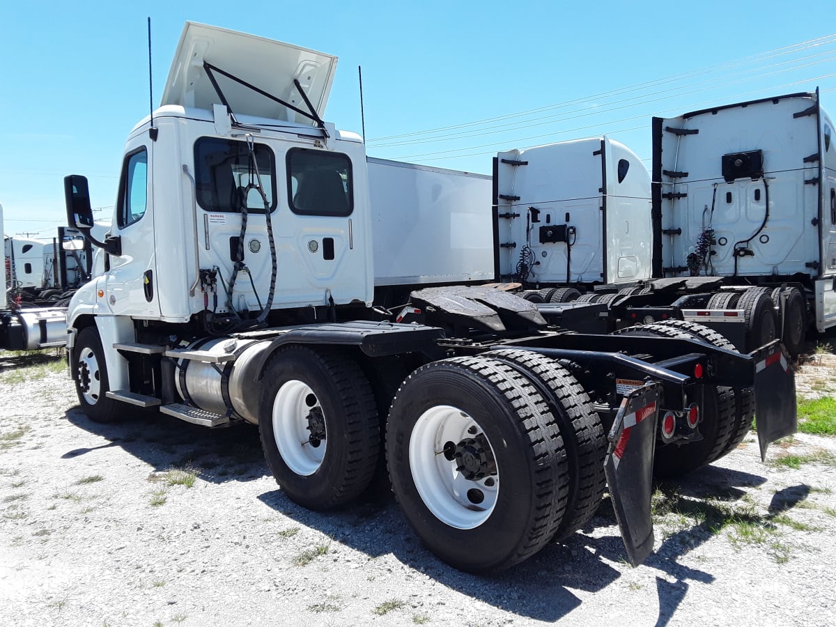 2017 Freightliner/Mercedes CASCADIA 125 668190