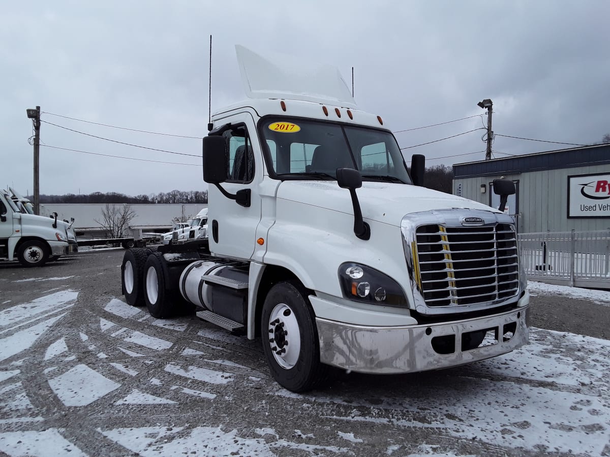 2017 Freightliner/Mercedes CASCADIA 125 668232