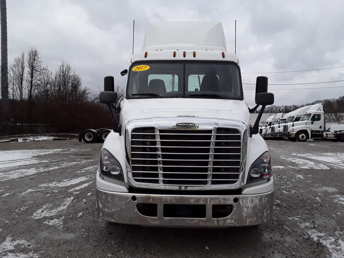 2017 Freightliner/Mercedes CASCADIA 125 668236