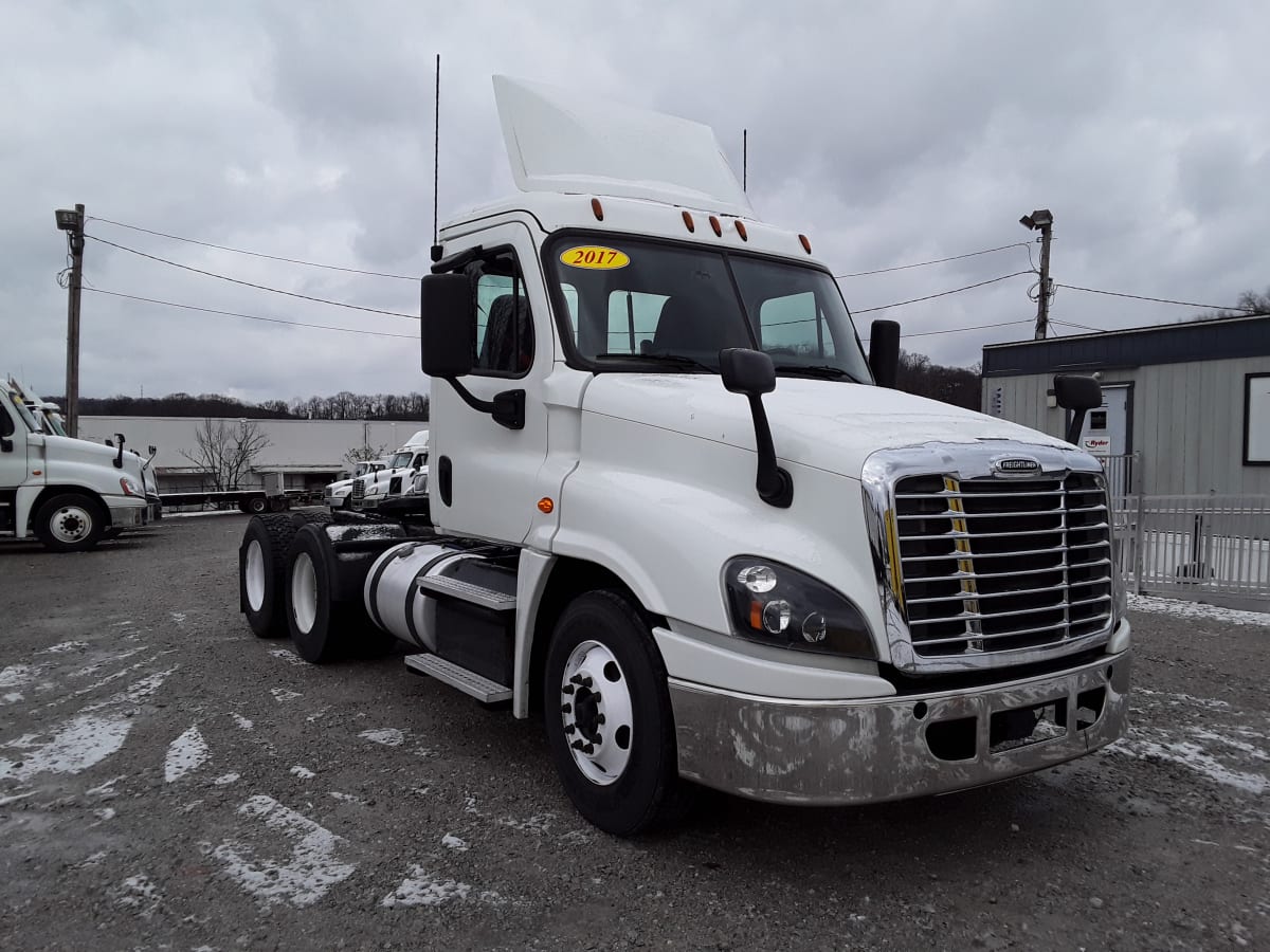 2017 Freightliner/Mercedes CASCADIA 125 668236