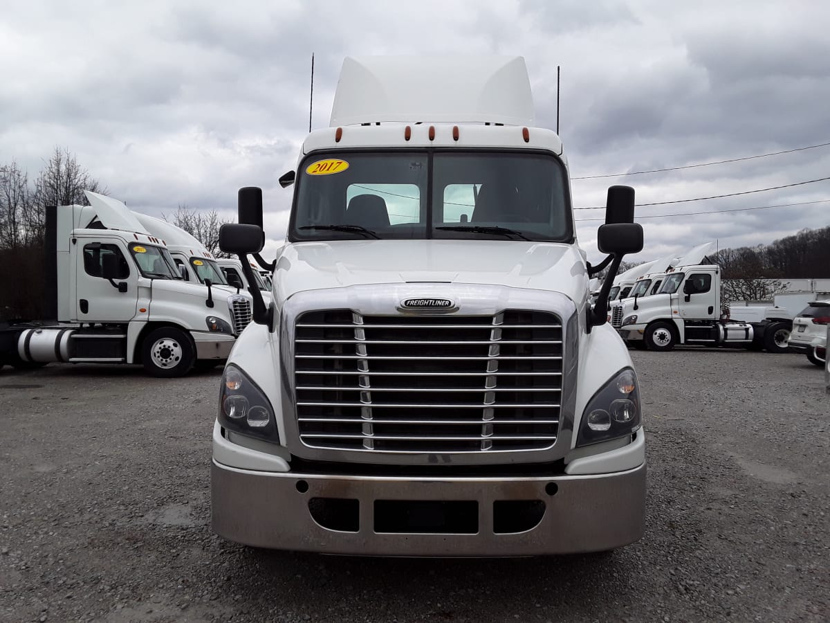 2017 Freightliner/Mercedes CASCADIA 125 668239