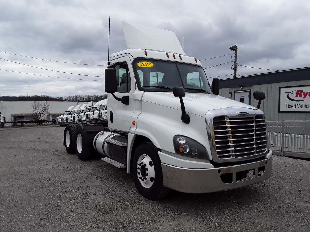 2017 Freightliner/Mercedes CASCADIA 125 668239